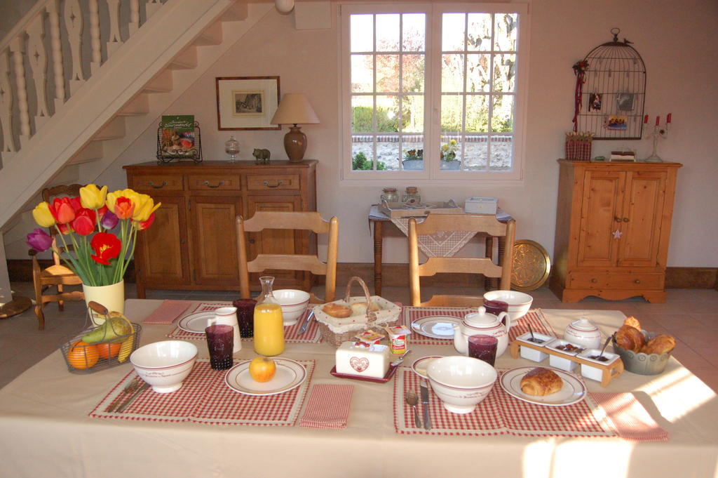 La Chaiserie La Croix-Saint-Leufroy Екстериор снимка