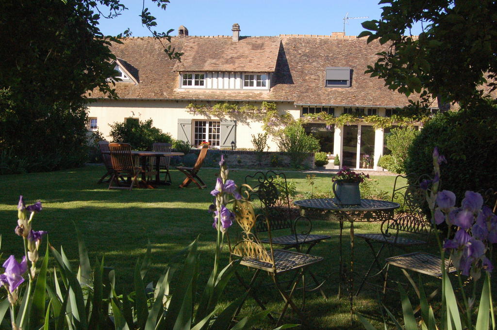 La Chaiserie La Croix-Saint-Leufroy Екстериор снимка